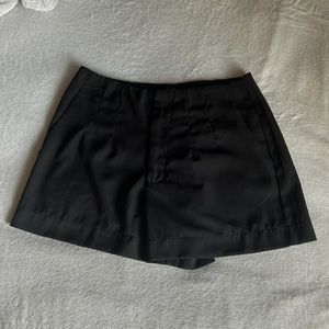 Black, business casual shorts. The Nines. Size Medium.